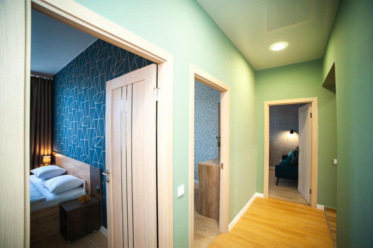 3 Bedroom, 2 Bathroom Apartment Near Forum Львов Экстерьер фото