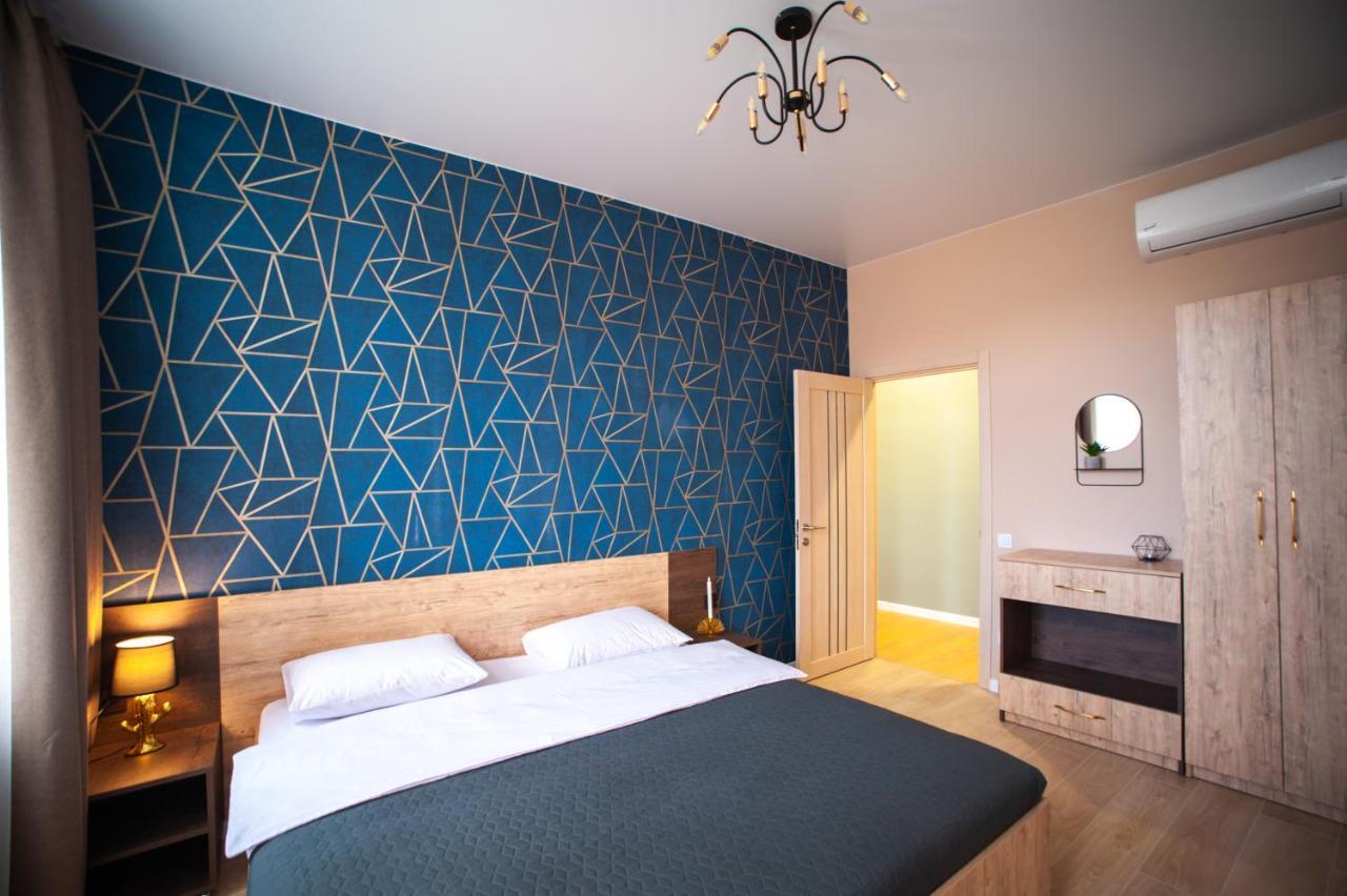 3 Bedroom, 2 Bathroom Apartment Near Forum Львов Экстерьер фото